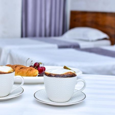 Hotel Chveni Sakhli 巴统 外观 照片